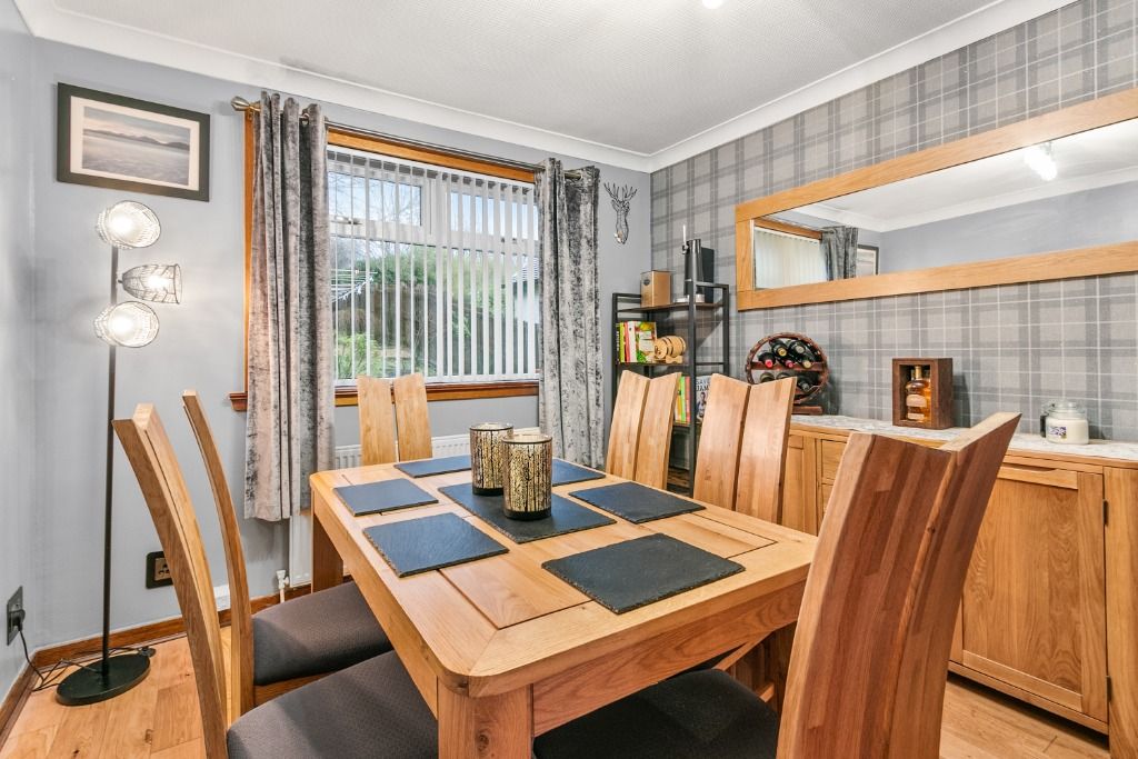 Property photo 3 of 25