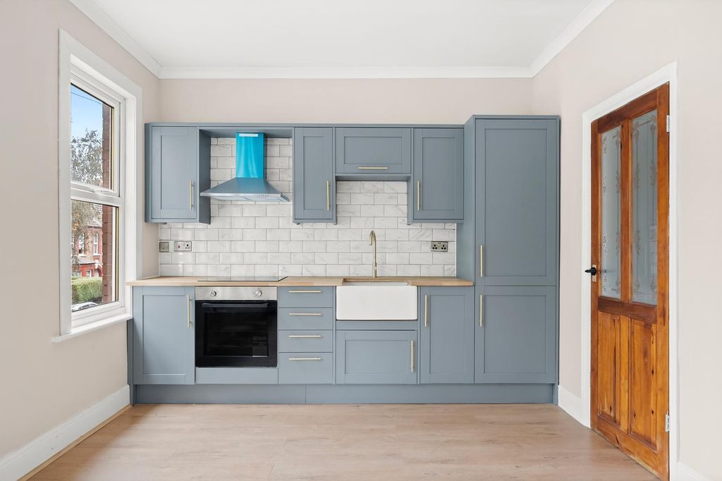 Property photo 2 of 17 Photo-2026-04-14-18-14-26 5.Jpg