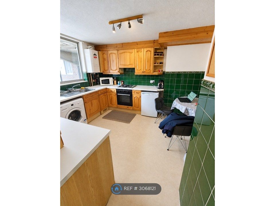 Property photo 3 of 6