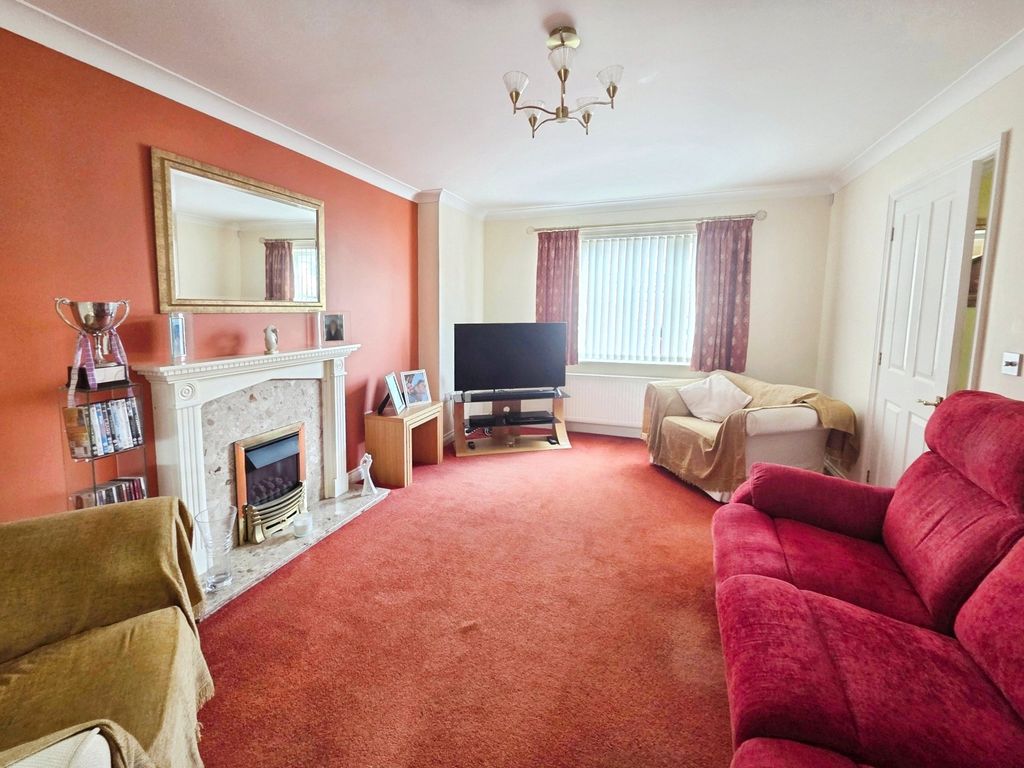 Property photo 3 of 25 3 - Picture No. 23