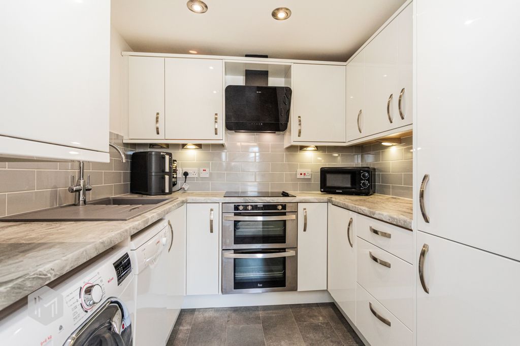 Property photo 1 of 14 Picture No. 07