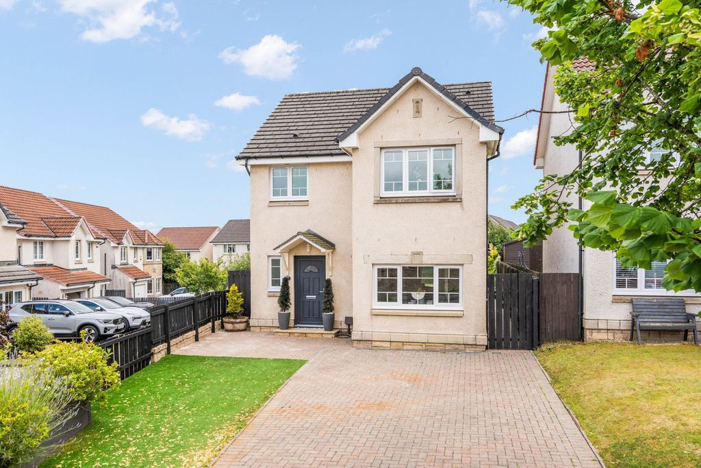 Property photo 1 of 36