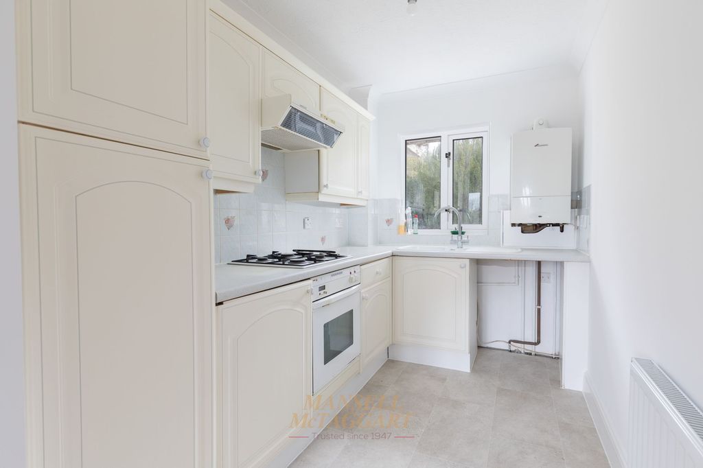 Property photo 2 of 16 Open Plan Kitchen