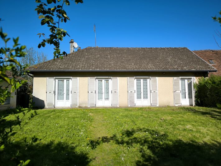 Property photo 1 of 18