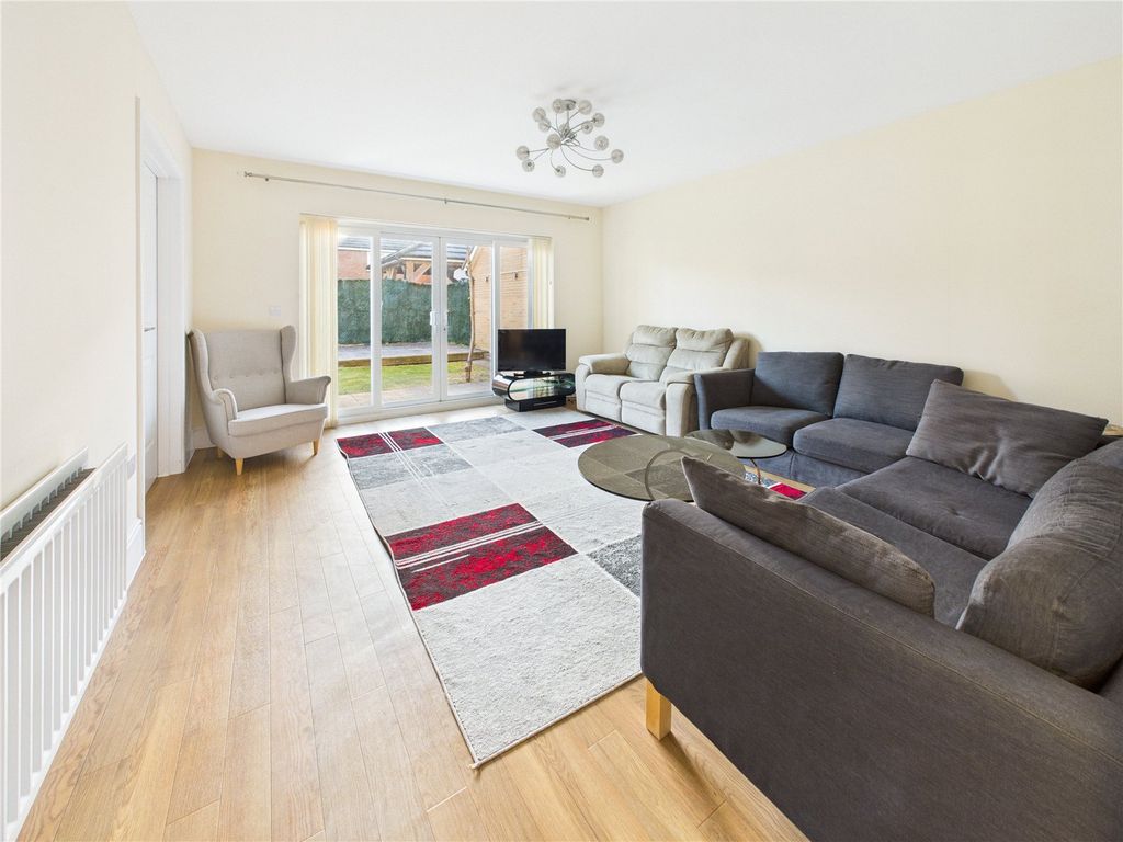 Property photo 3 of 28 Picture No. 27