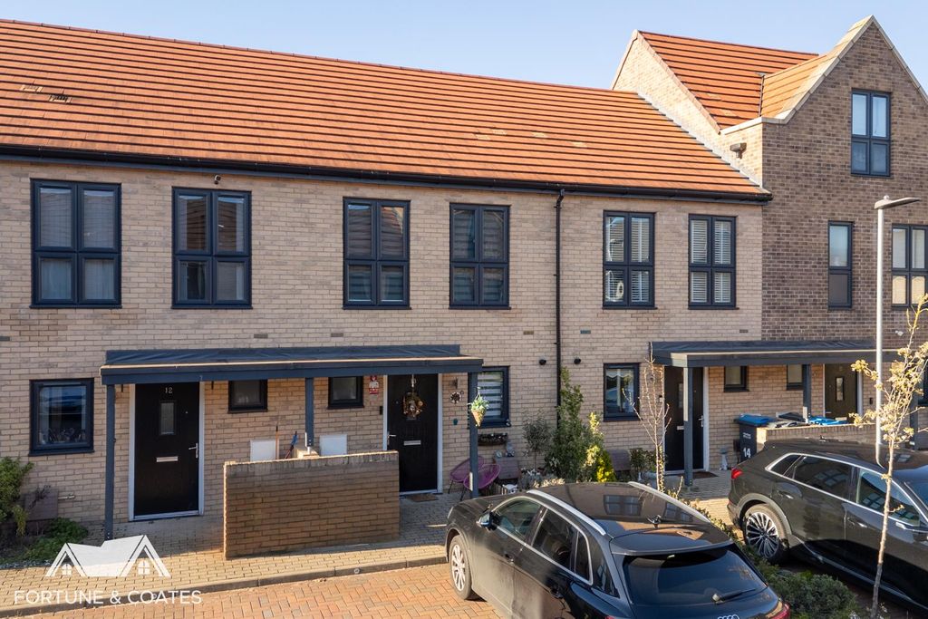 Property photo 1 of 18 Chorusclose_24.Jpg