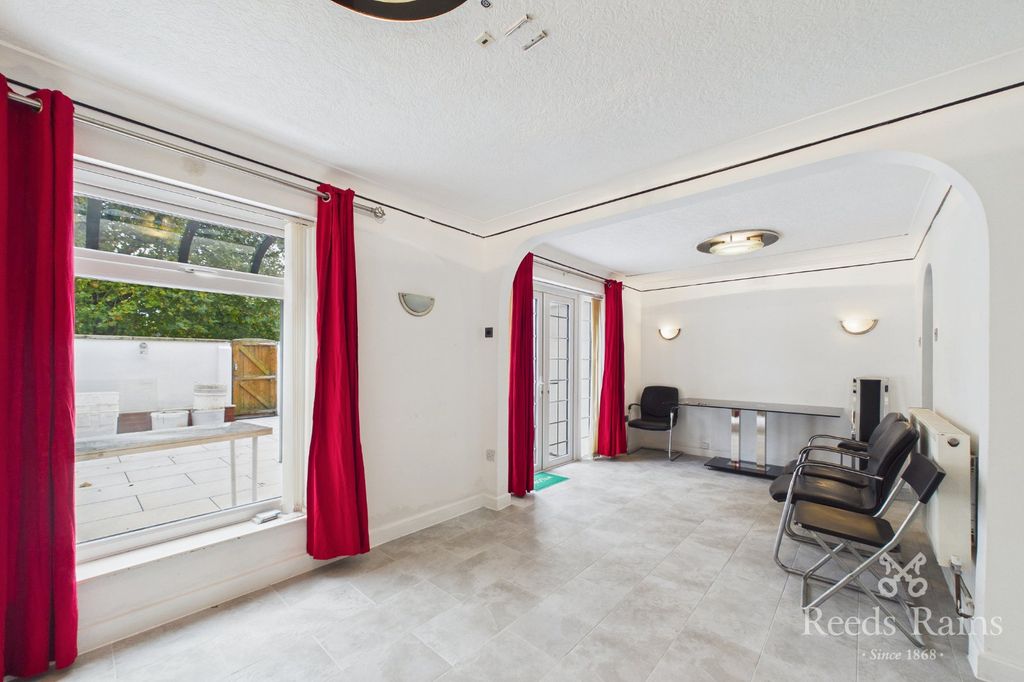 Property photo 3 of 12 Picture No. 09