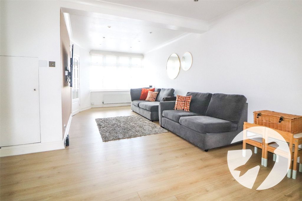 Property photo 2 of 15 Picture No. 20