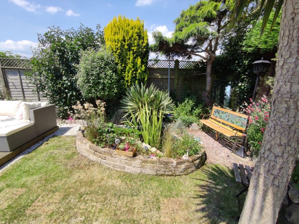 Property photo 3 of 20