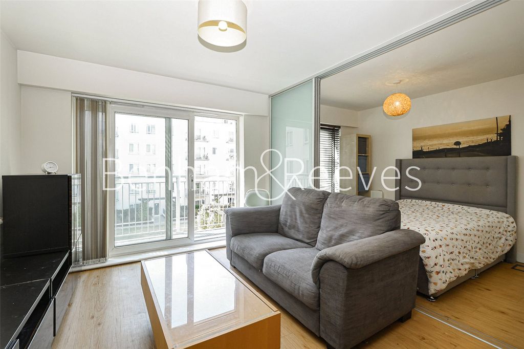 Property photo 2 of 17 Picture No. 02