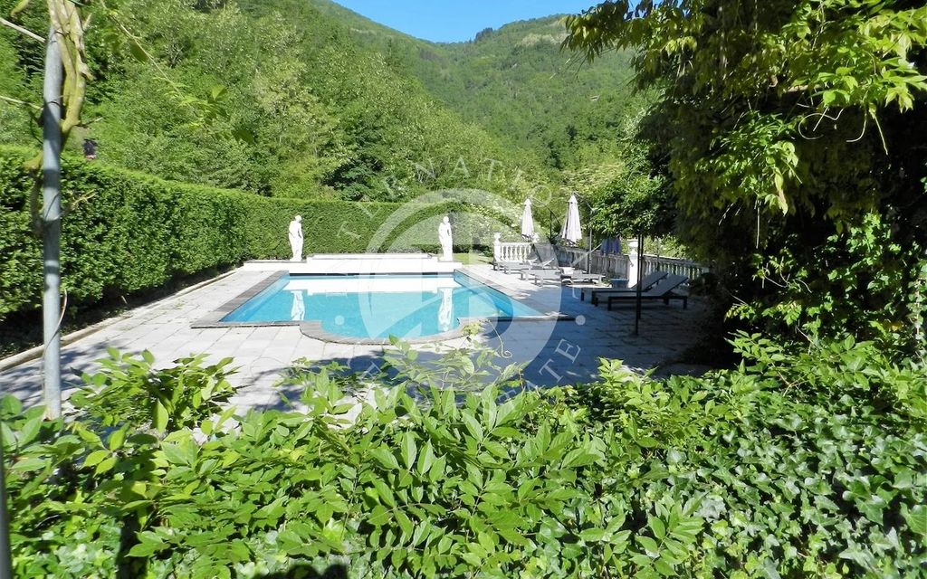 Property photo 3 of 11