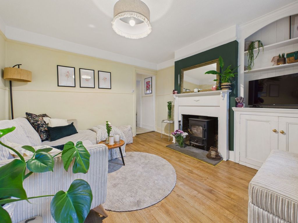 Property photo 2 of 17