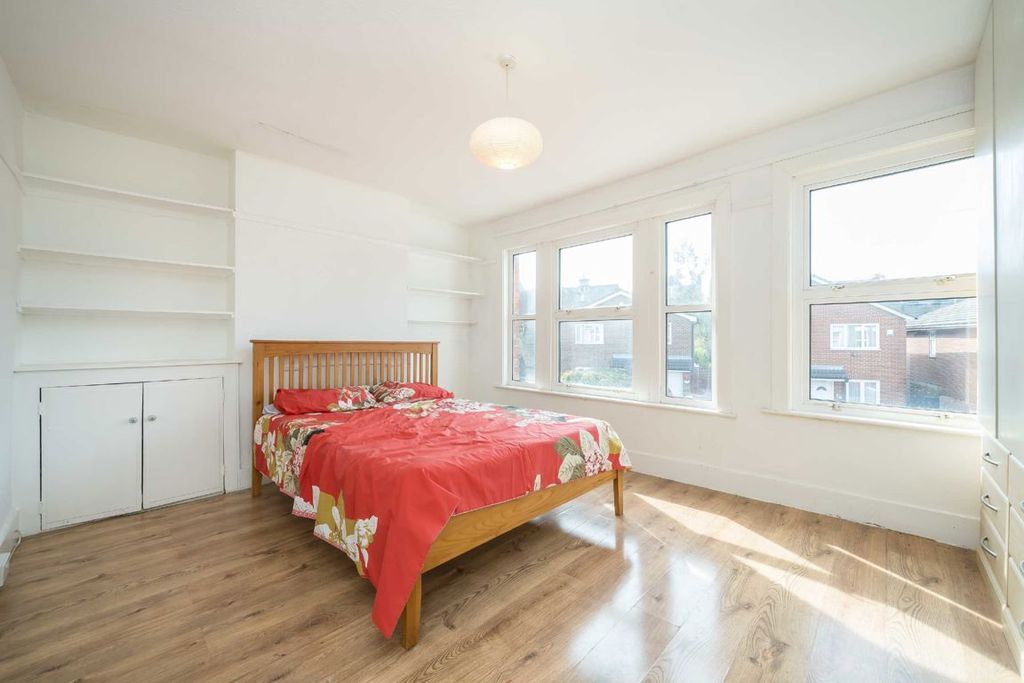 Property photo 2 of 7