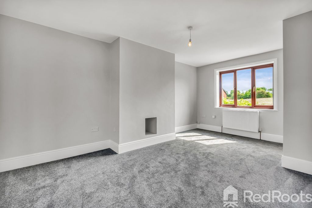 Property photo 3 of 16 2667704