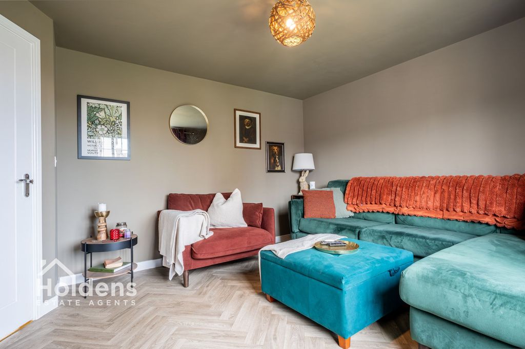 Property photo 3 of 21