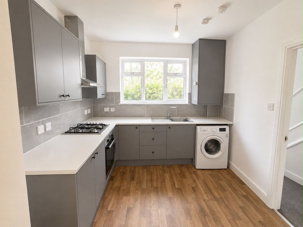 Property photo 2 of 10 A42B8Cb4-63d1-4F8E-ba9E-9d714445Bf13