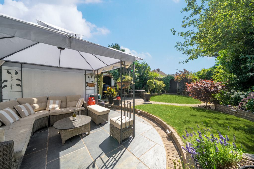 Property photo 3 of 28 3-6A423Ca175345-1...