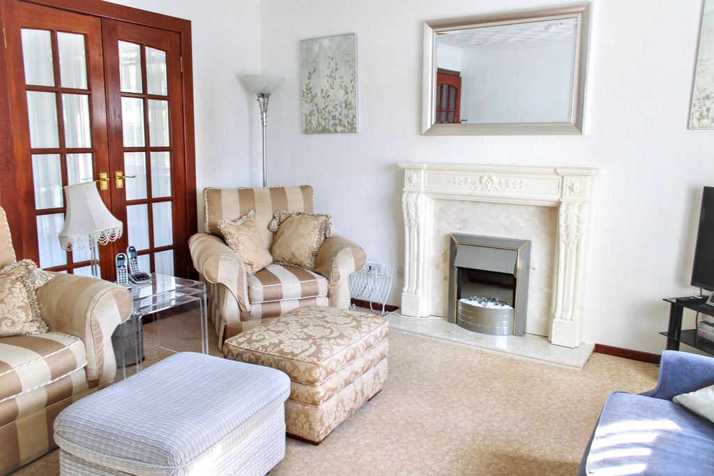 Property photo 3 of 15 Photo 7