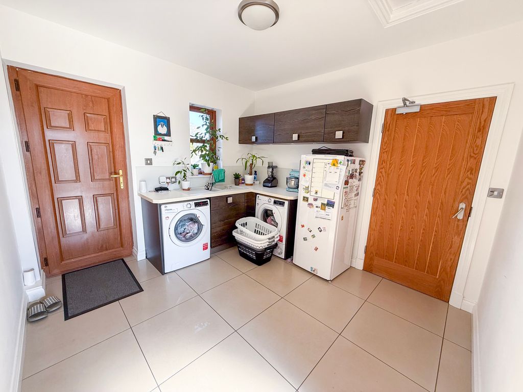 Additional image 11 of 6 bed detached house for saleLlys Bryn Gwyrdd, Llanelli SA15