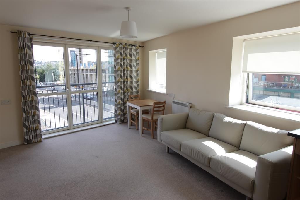 Property photo 2 of 13