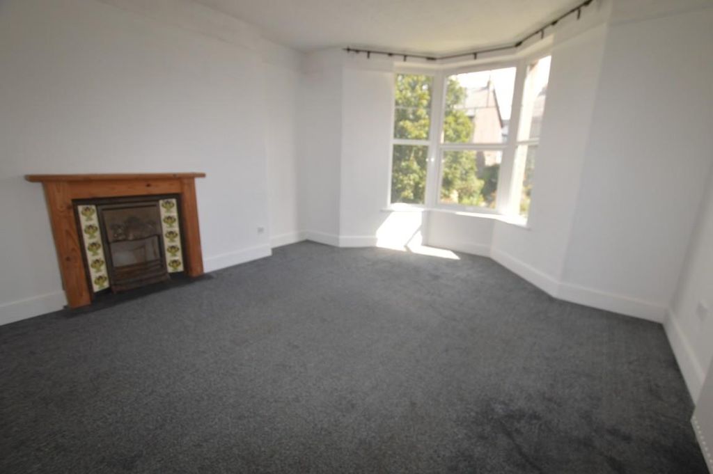 Property photo 3 of 18 Dsc_0002 (Medium).Jpg