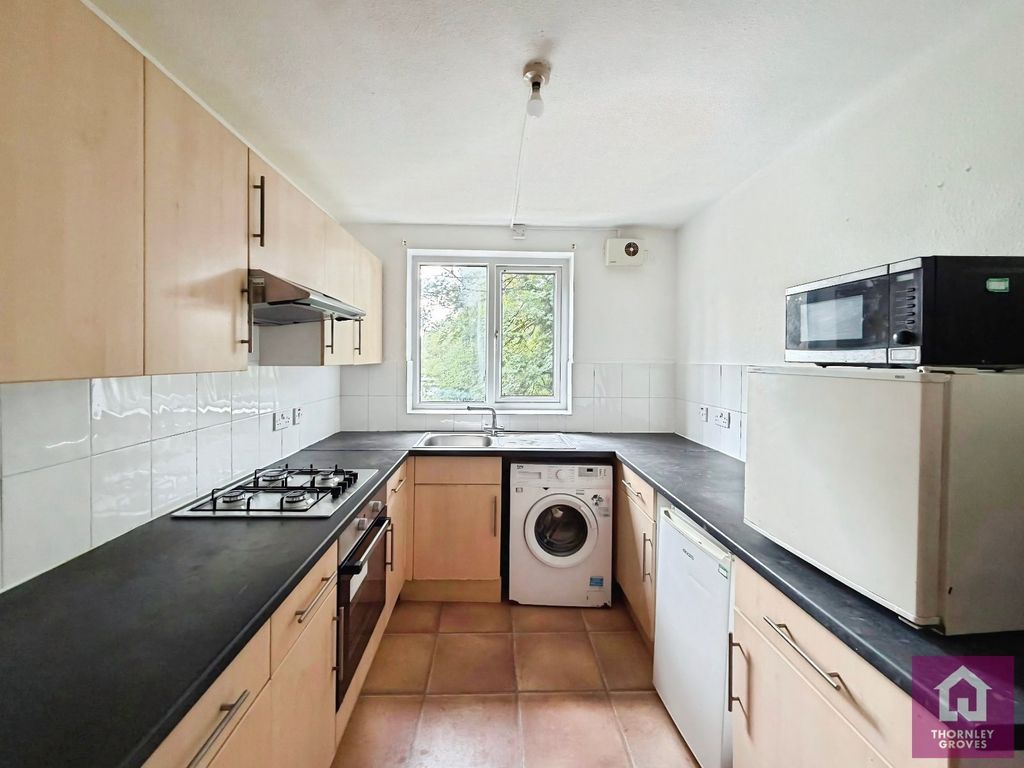 Property photo 2 of 7 Picture No. 27