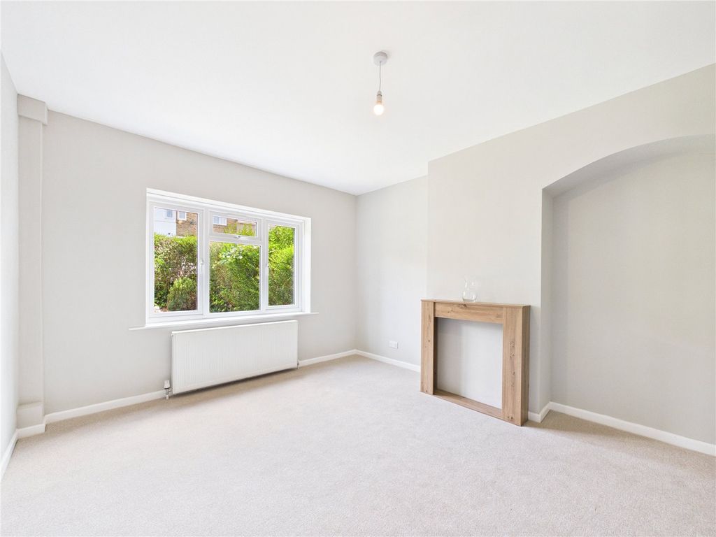 Property photo 2 of 11 Picture No. 01