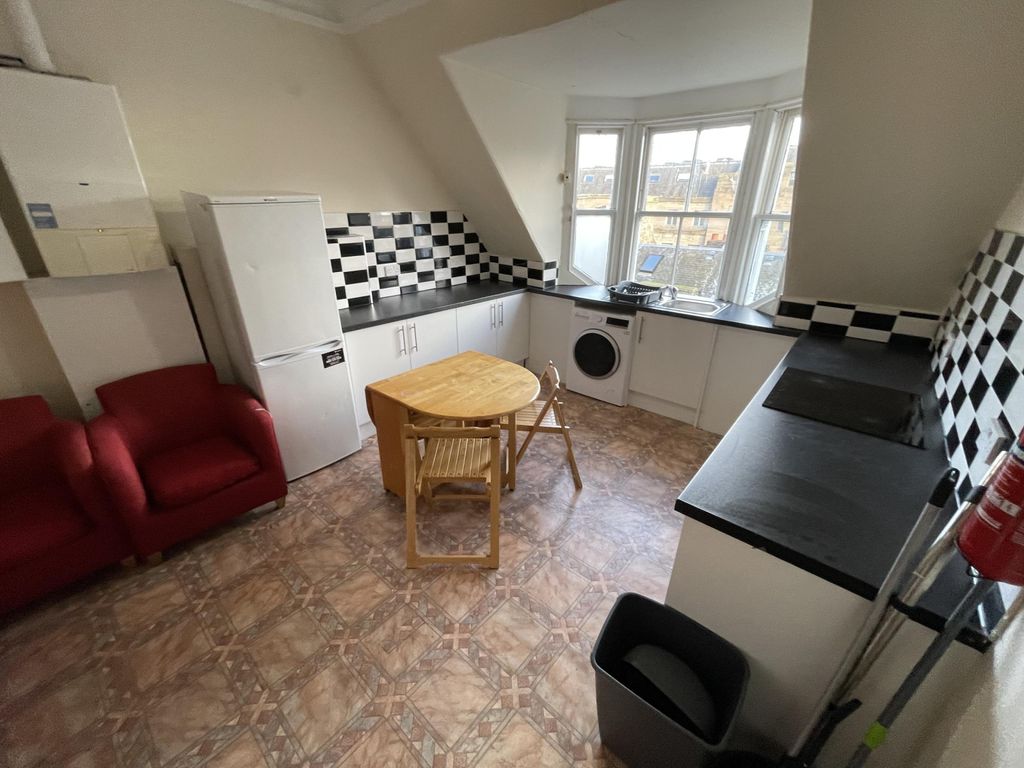 Property photo 2 of 8 Gallery