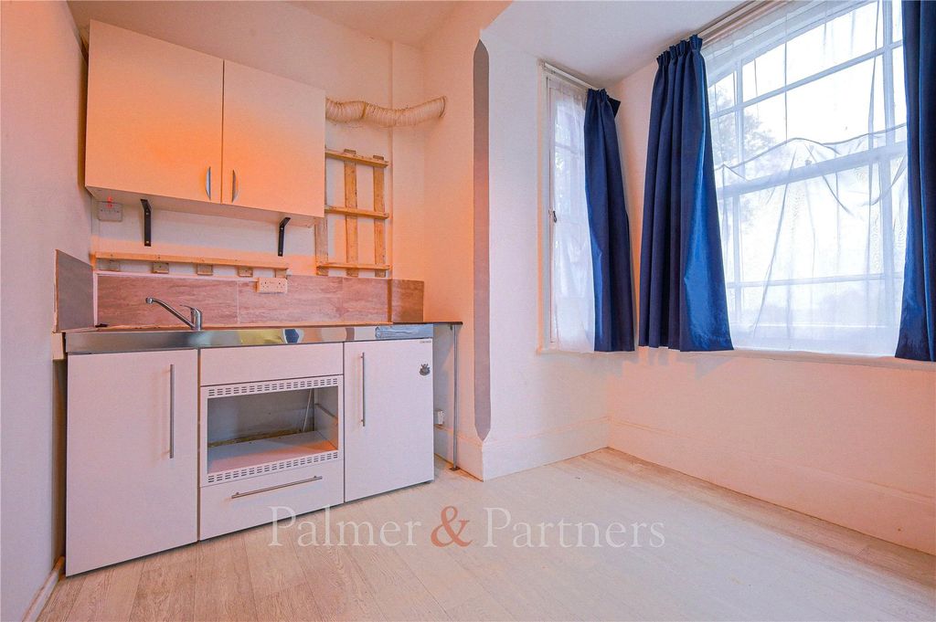 Property photo 3 of 11 Picture No. 10