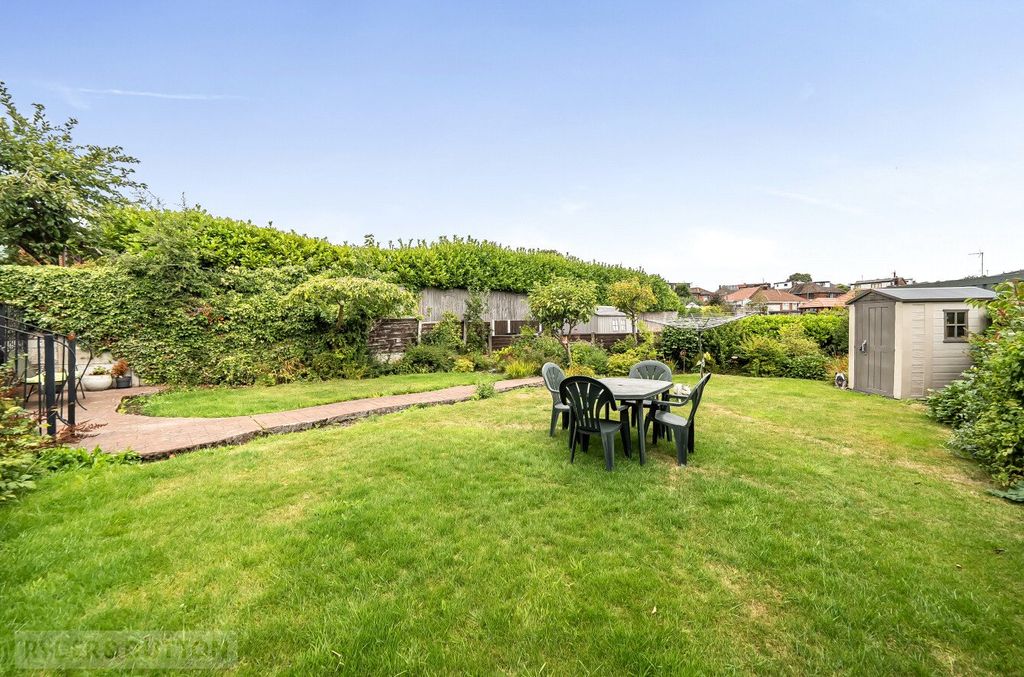 Property photo 2 of 21 Picture No. 09