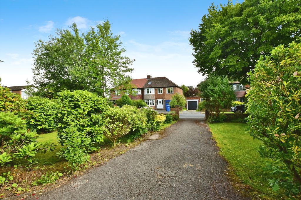 Property photo 3 of 10 Garden