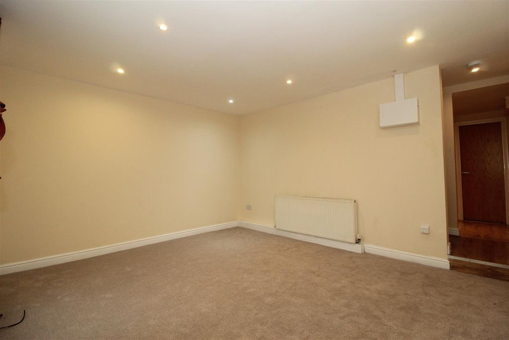 Property photo 3 of 9 Img_5116.Jpg