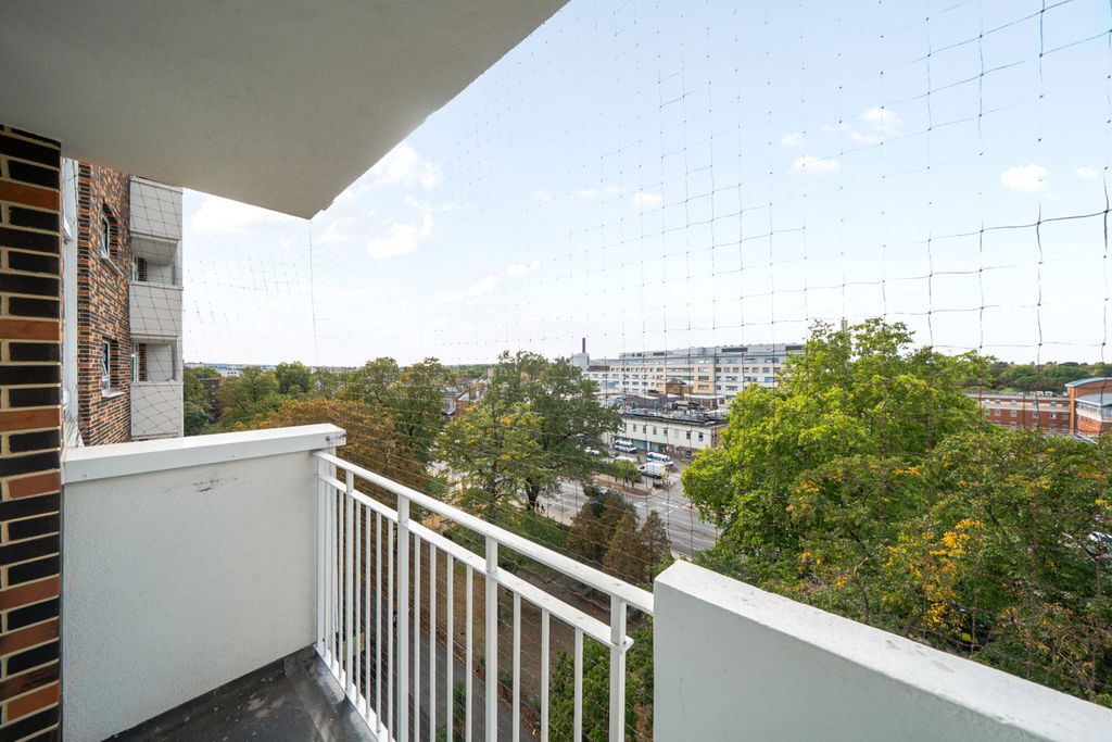 Property photo 2 of 12 1522217-4-6Aa954B...