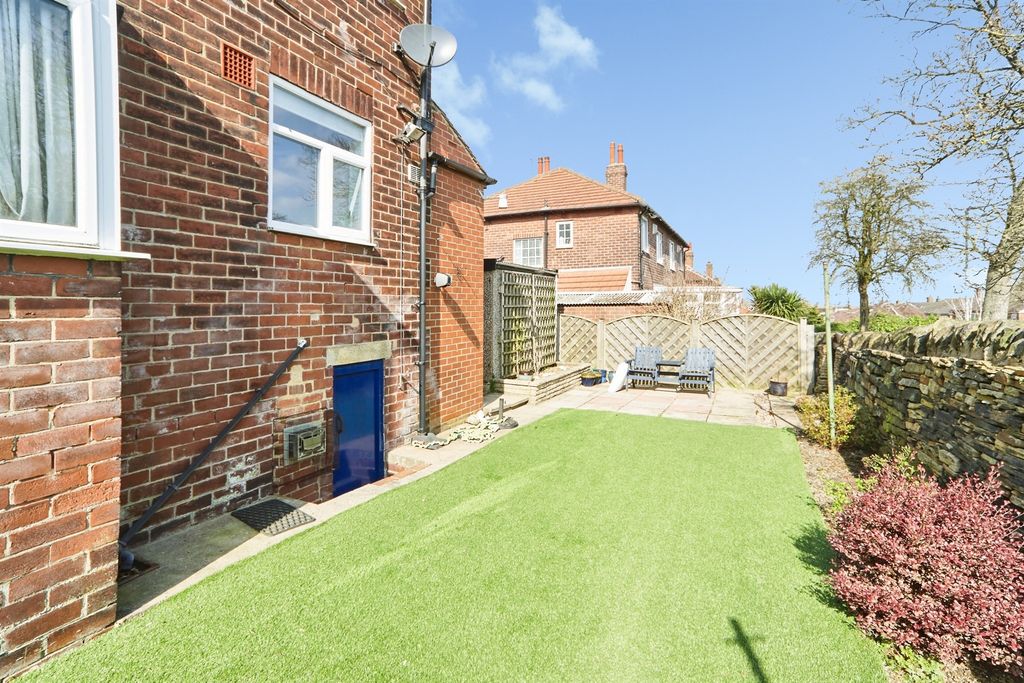 Property photo 2 of 14