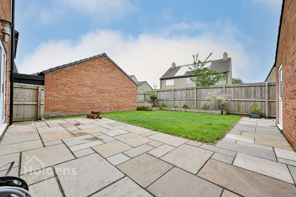 Property photo 2 of 30