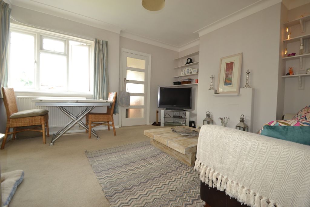 Property photo 3 of 12