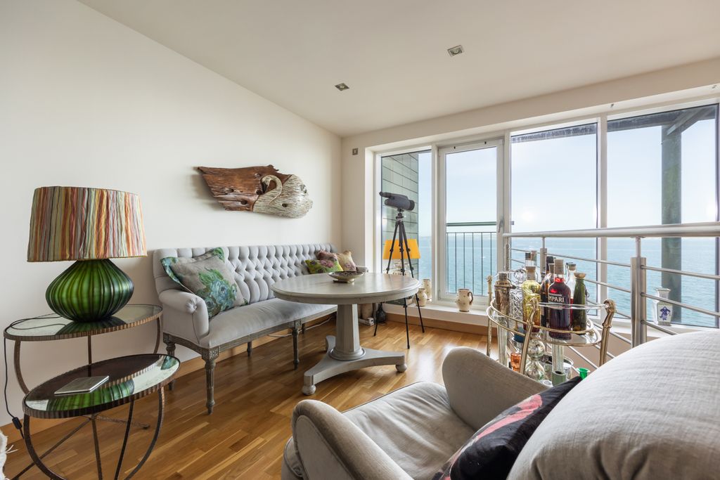 Property photo 3 of 24 Property Image 3