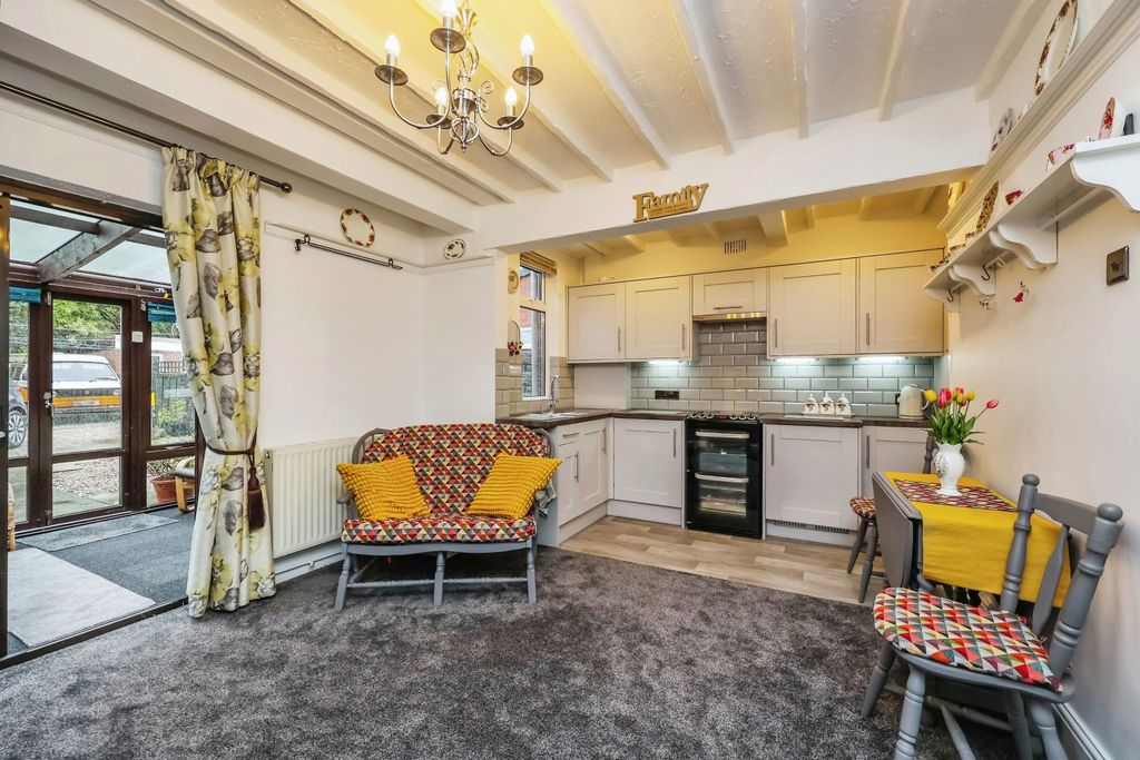 Property photo 2 of 15 Kitchen/Diner