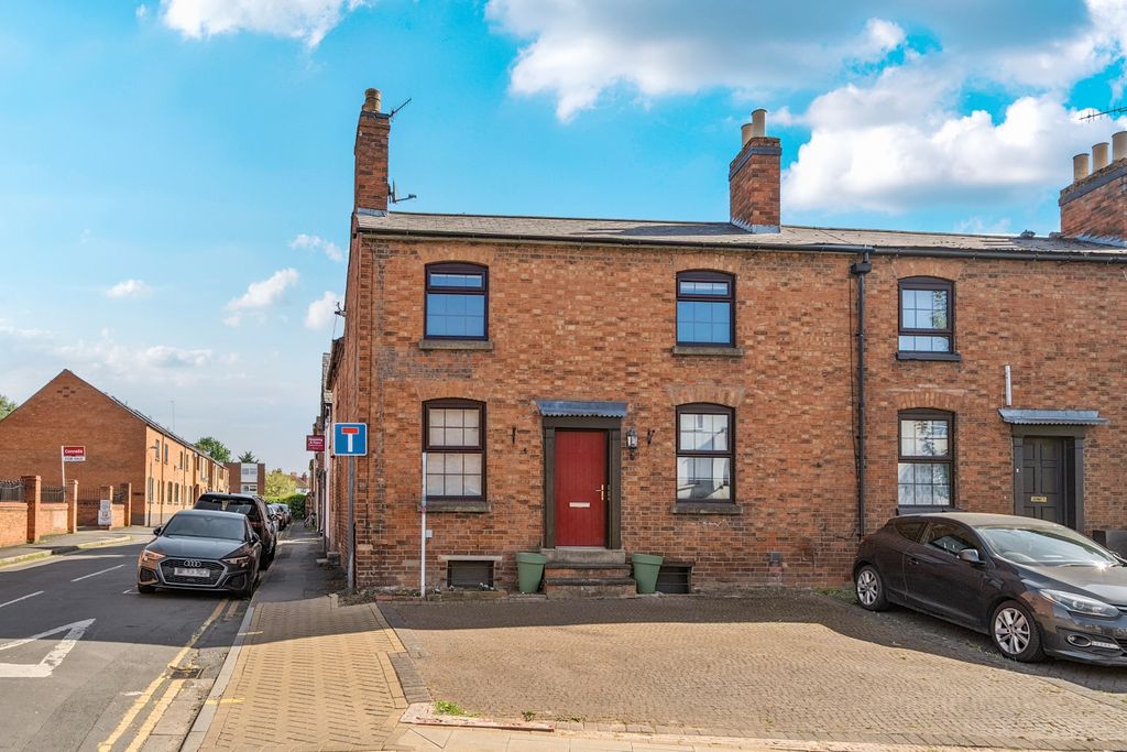 Property photo 1 of 15 1273605 (1)