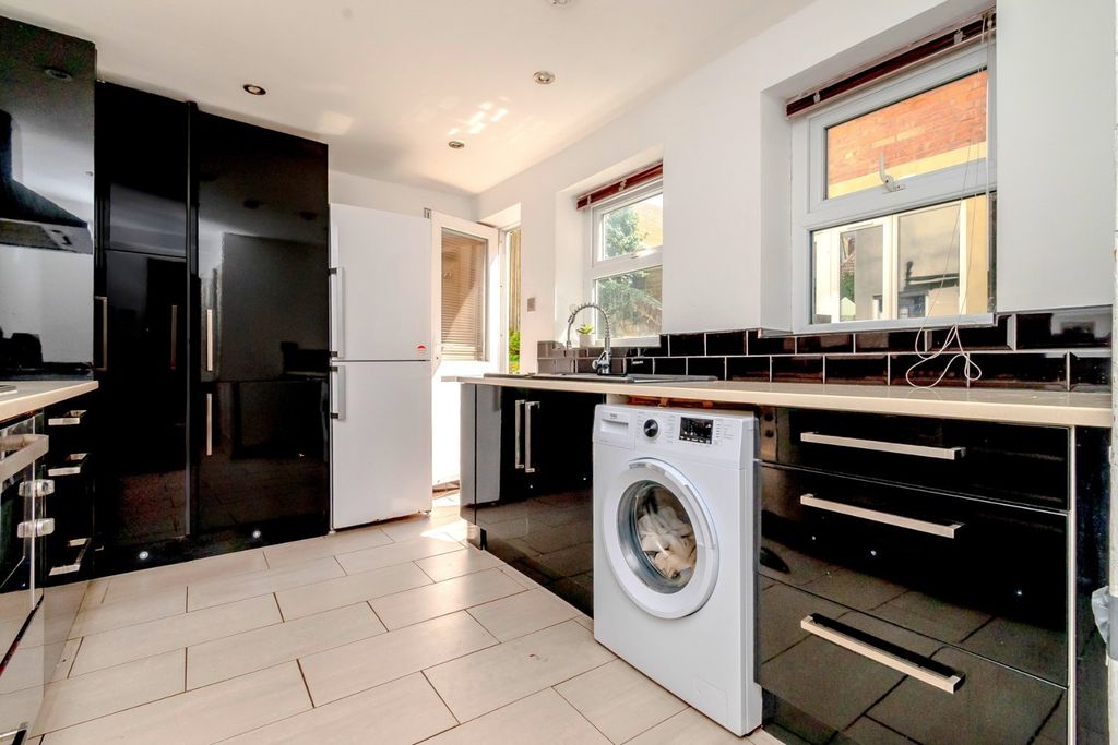 Property photo 3 of 15 Picture 3