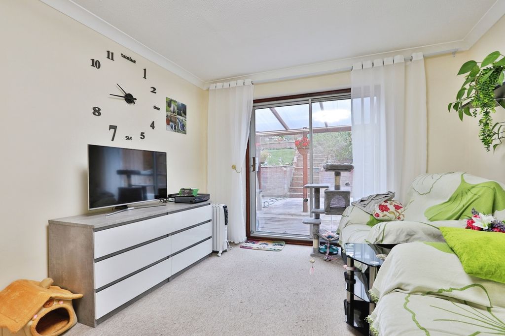 Property photo 3 of 18 Pbox-Img.Jpg