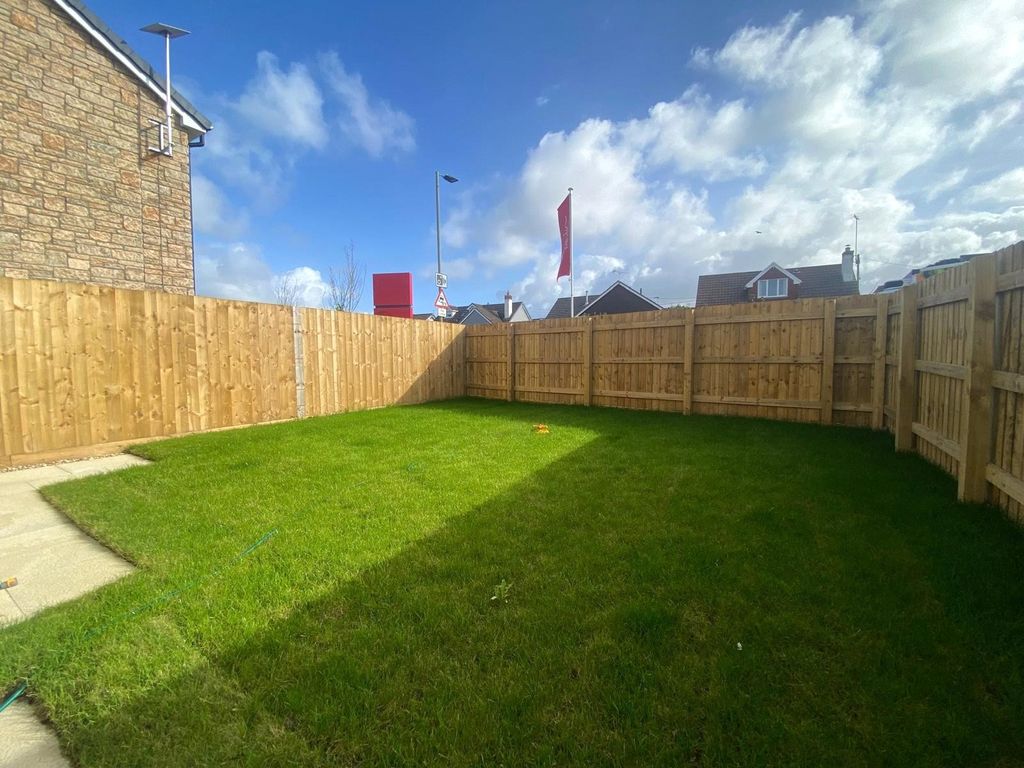 Property photo 3 of 11 Picture No. 51