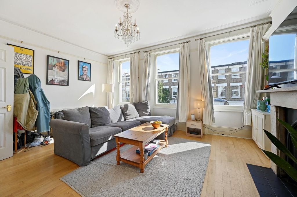 Property photo 1 of 13 Fb - Minford Gardens - Receptiona1 (1).Jpg