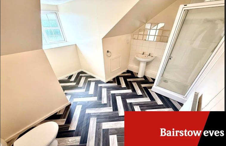 Property photo 3 of 9 Bathroom