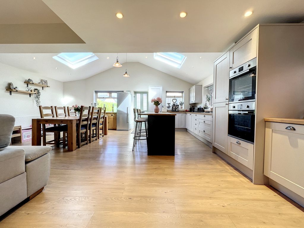 Property photo 1 of 65