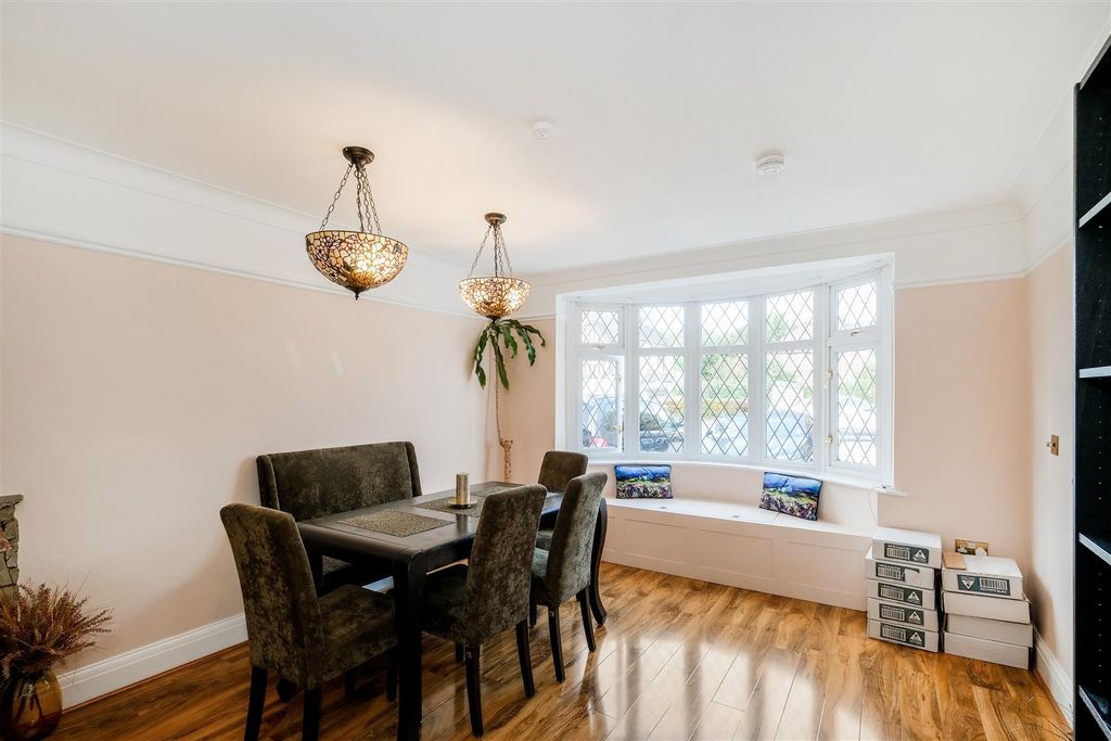 Property photo 3 of 44 28A St Barnabas Road-32.Jpg