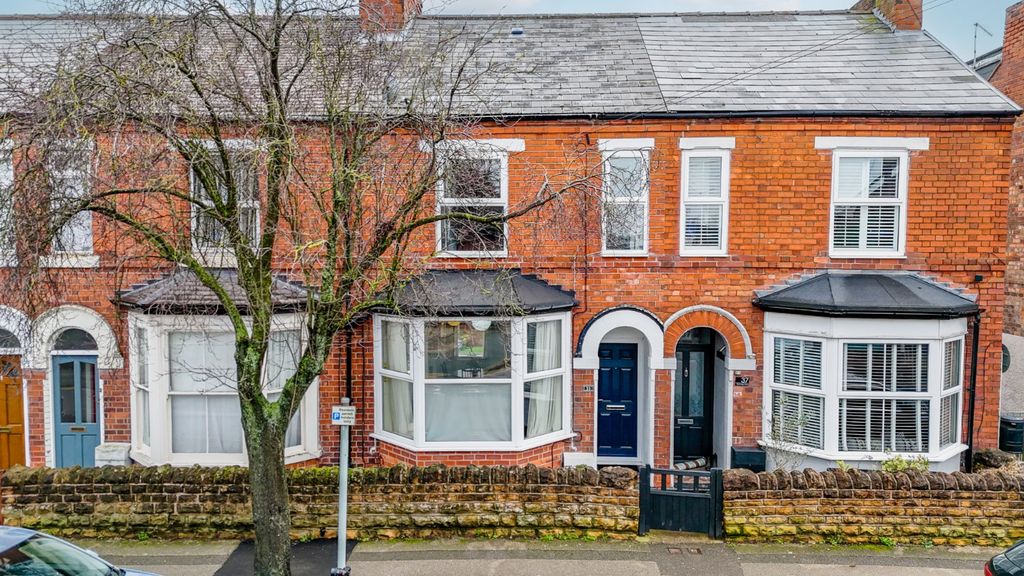 Property photo 1 of 15 Picture No. 12