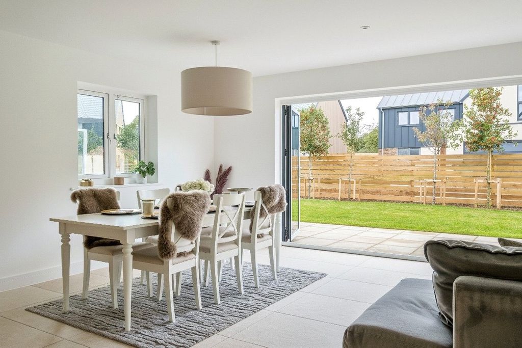 Property photo 2 of 16 Dining