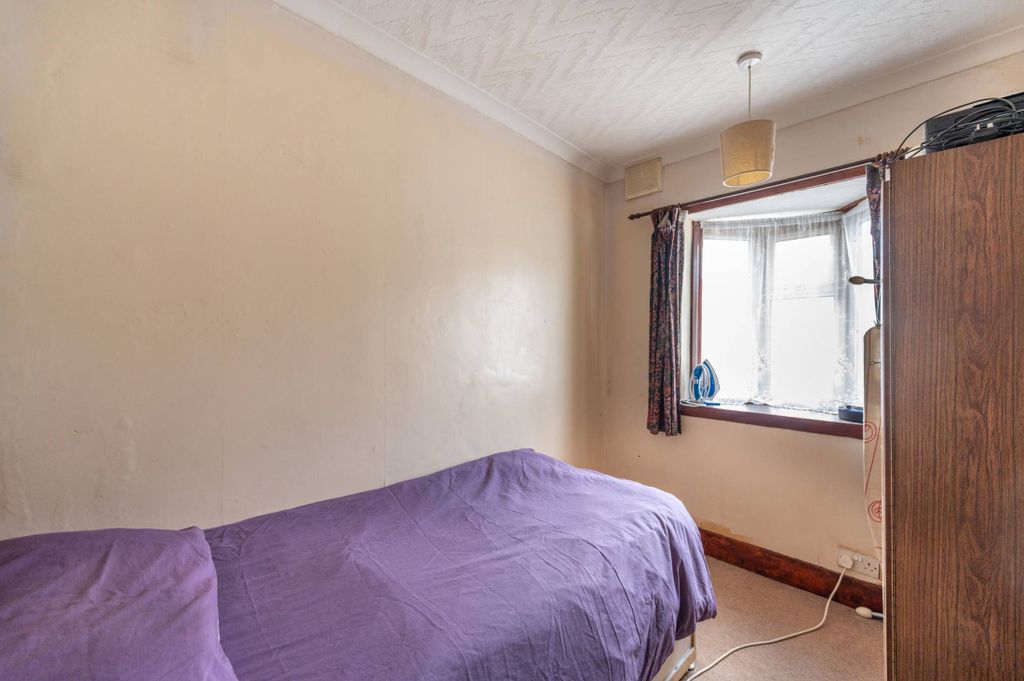 Property photo 3 of 8 Photo 2