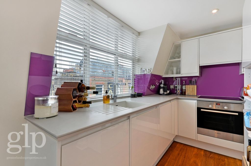 Property photo 2 of 14 988934